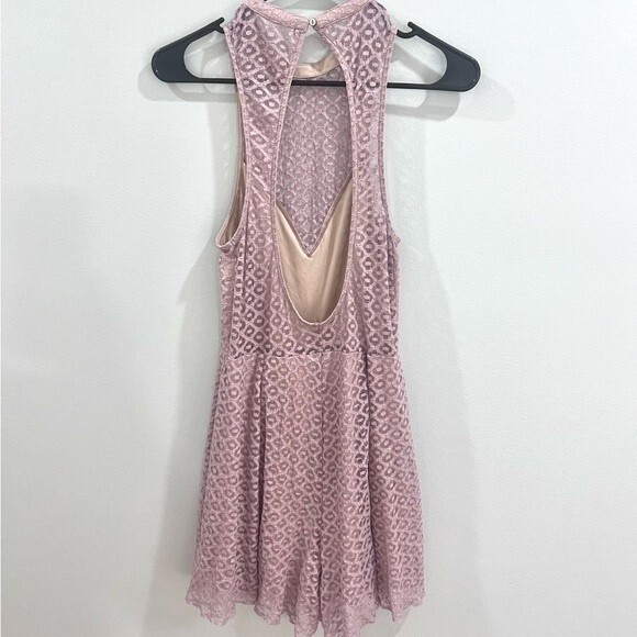 Express mauve backless lace romper size small - Picture 6 of 8